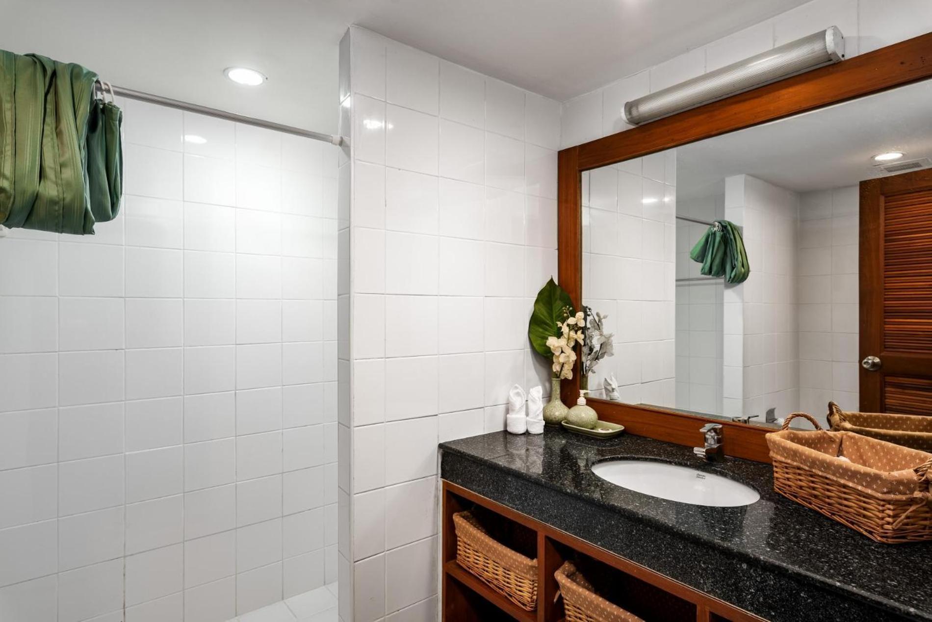 The Sands 2 Bedroom Apartment Naiharn Nai Harn Exterior photo