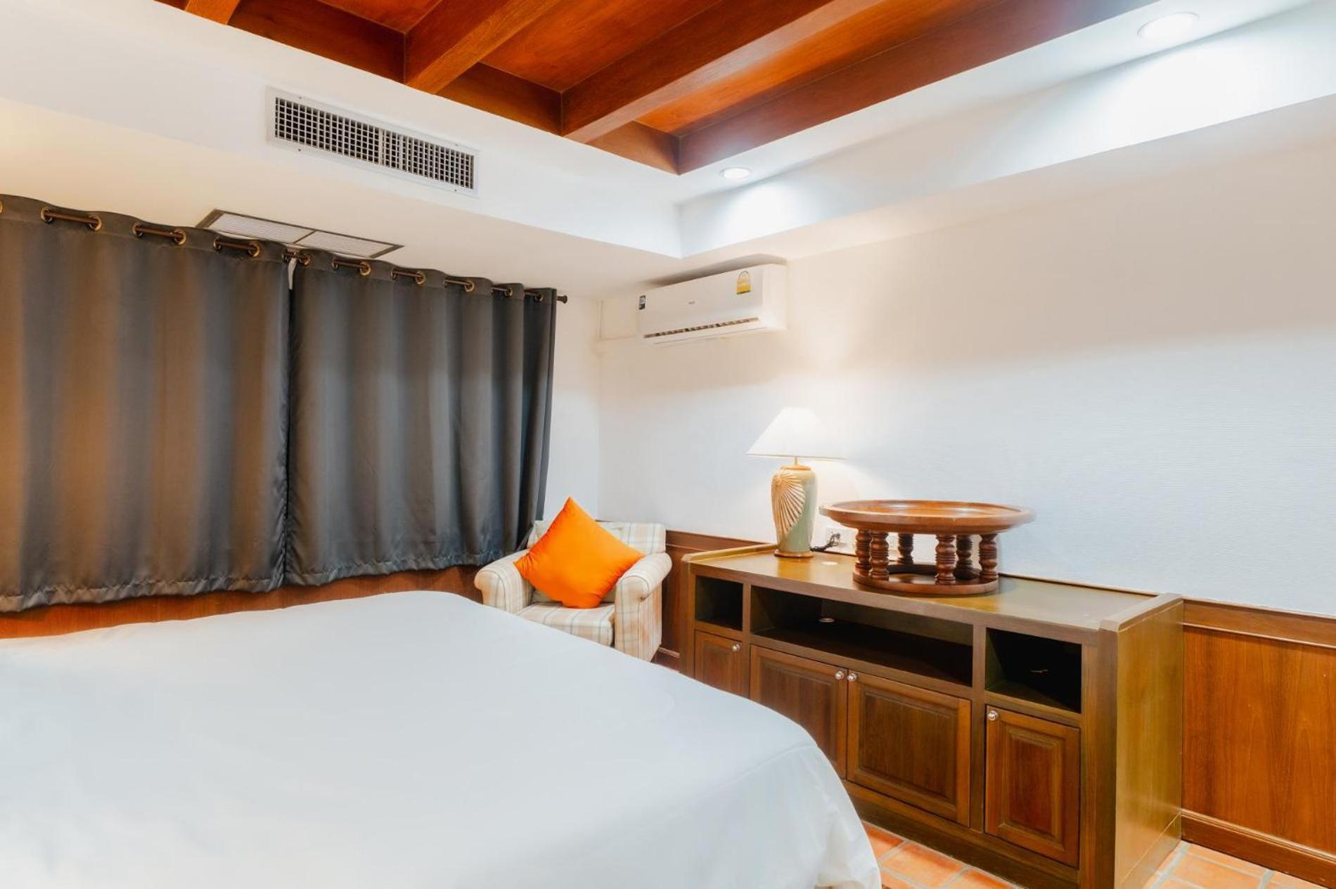 The Sands 2 Bedroom Apartment Naiharn Nai Harn Exterior photo